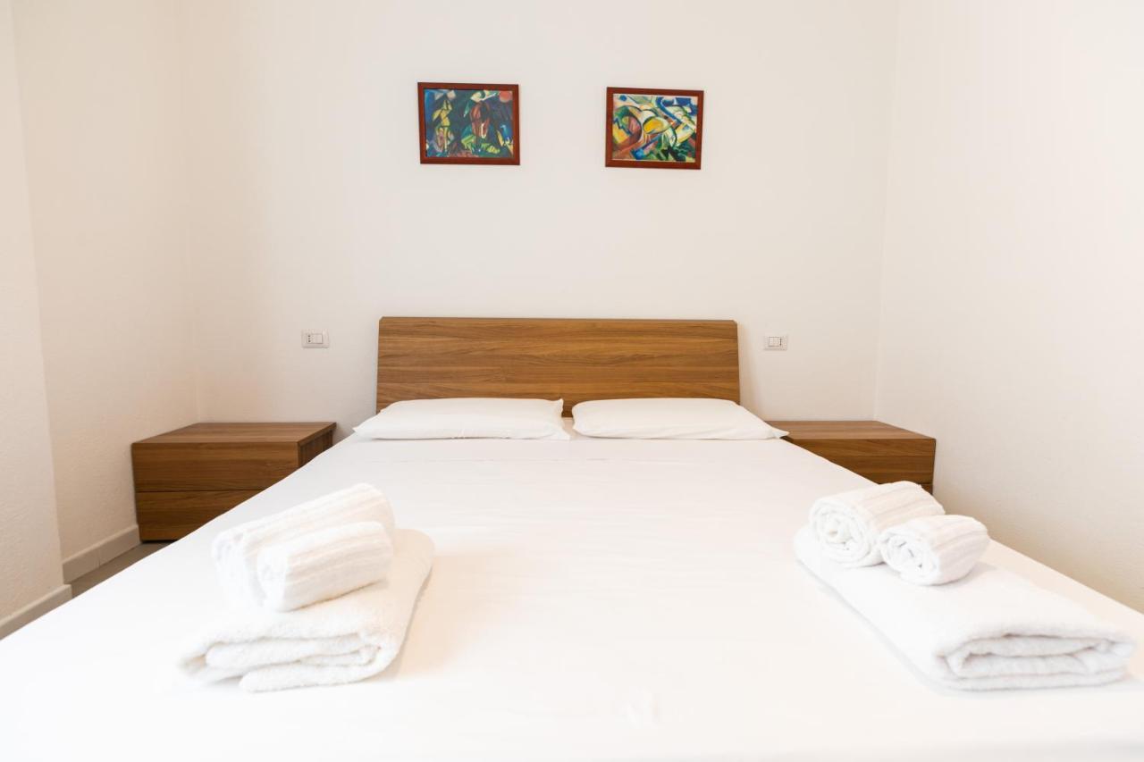 Theo'S Rooms 올비아 외부 사진