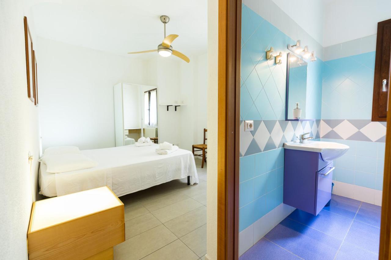Theo'S Rooms 올비아 외부 사진