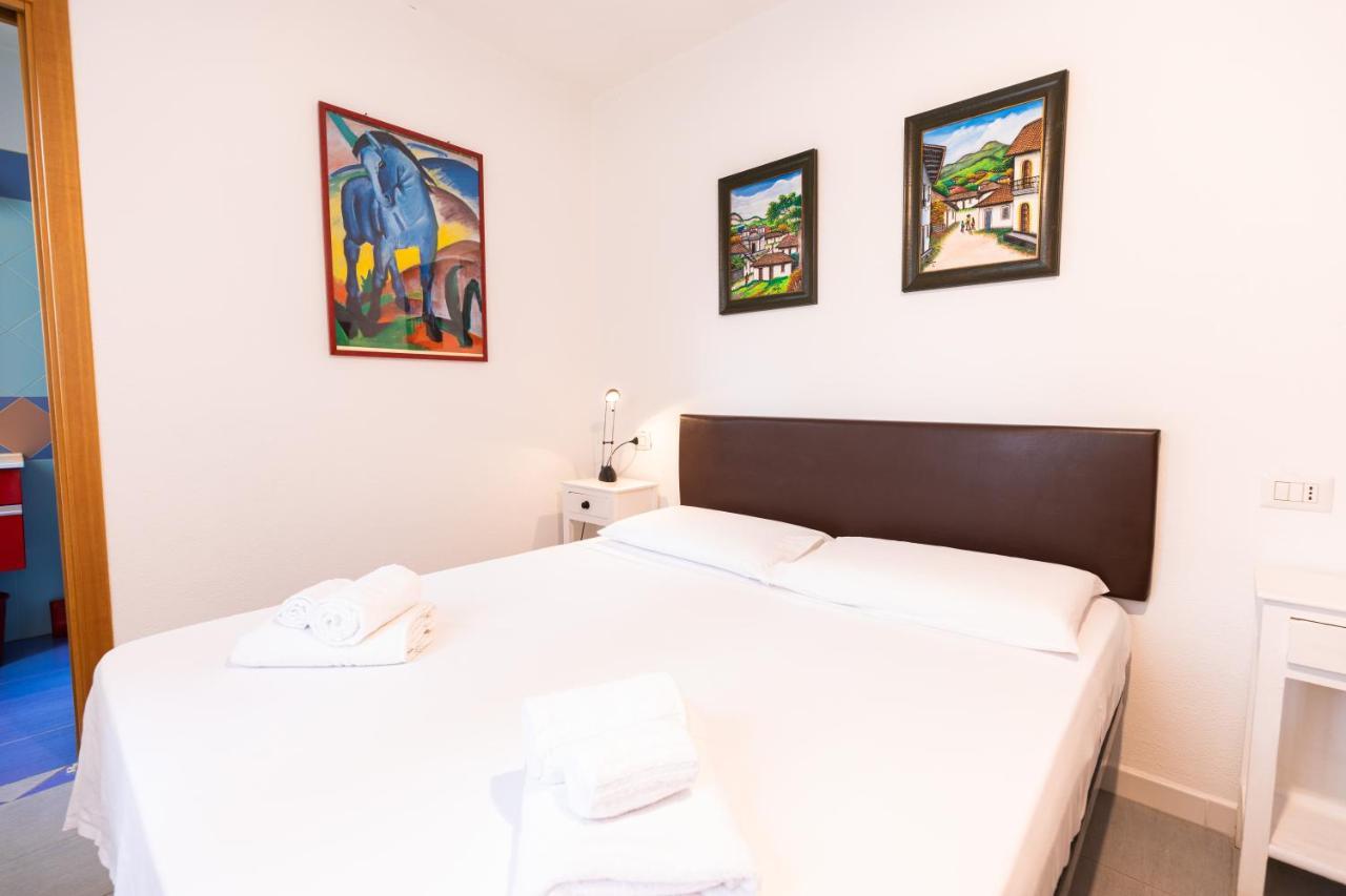 Theo'S Rooms 올비아 외부 사진